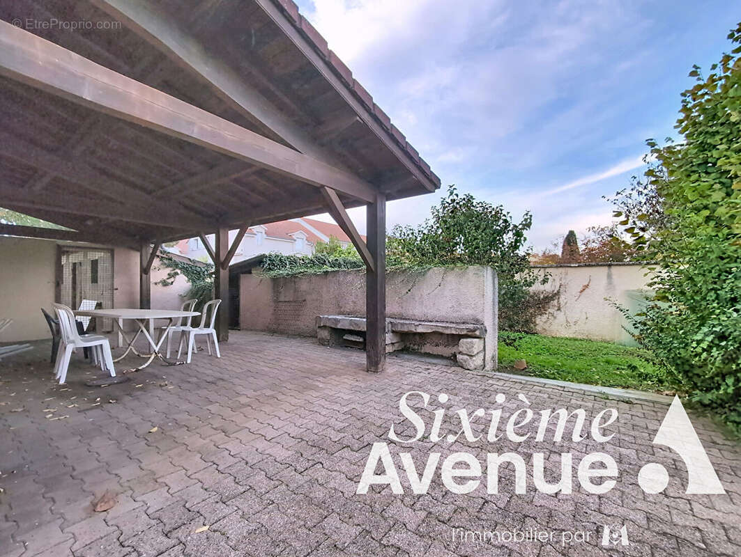 Maison à SAINT-PRIEST