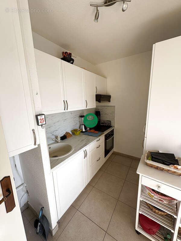 Appartement T3 à vendre Quartier Pin Rolland   Saint-Mandrier-sur-Mer (83) - photo 4