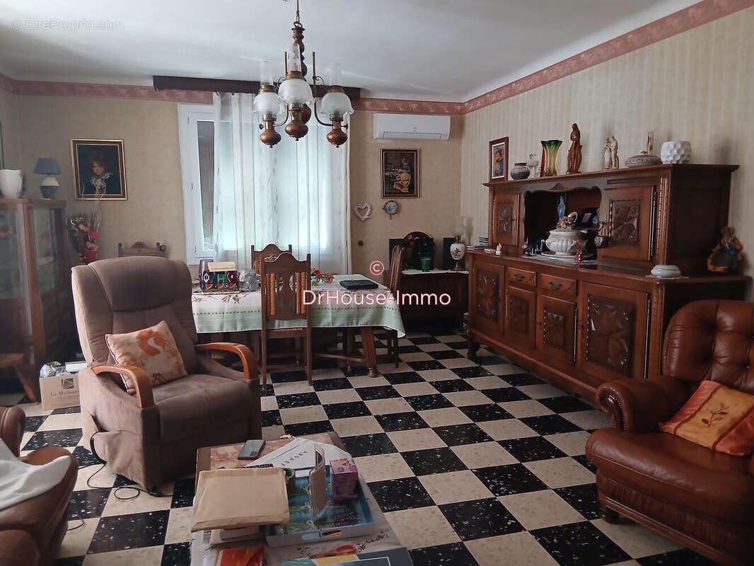 Maison 245 m² à Salindres  - photo 4