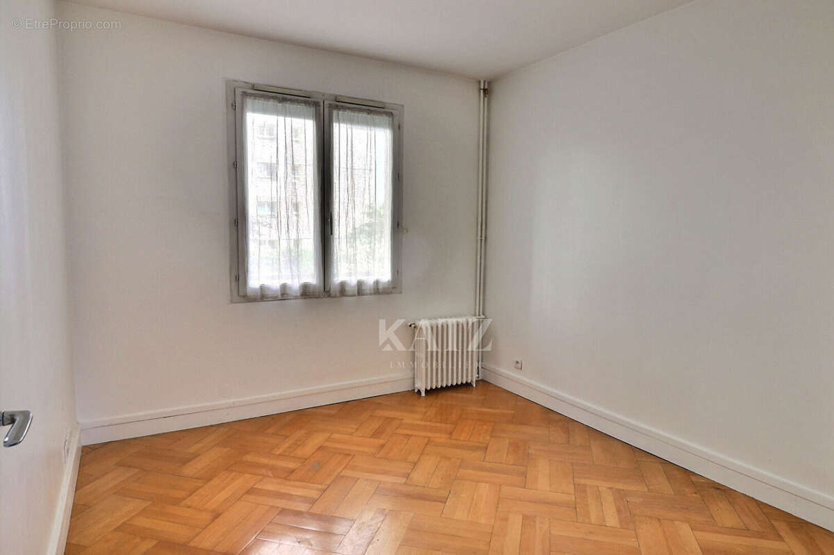 Appartement à CHARENTON-LE-PONT