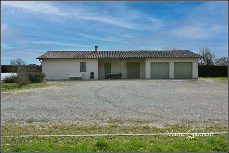 Maison à MOULIN-NEUF