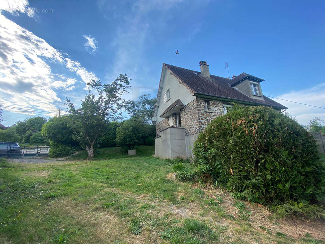 Maison à CONDE-SUR-NOIREAU