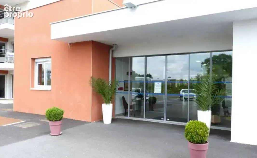 INVESTISSEMENT LOCATIF  YZEURE  Résidence Seniors Obeo Les Jardins du Danube  7,40 % de rentabilité - photo 11
