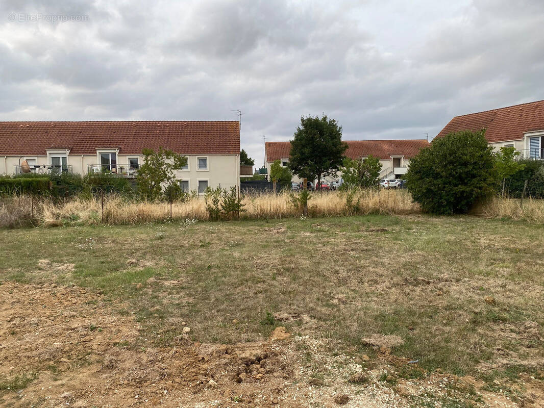 Terrain à VILLEBAROU