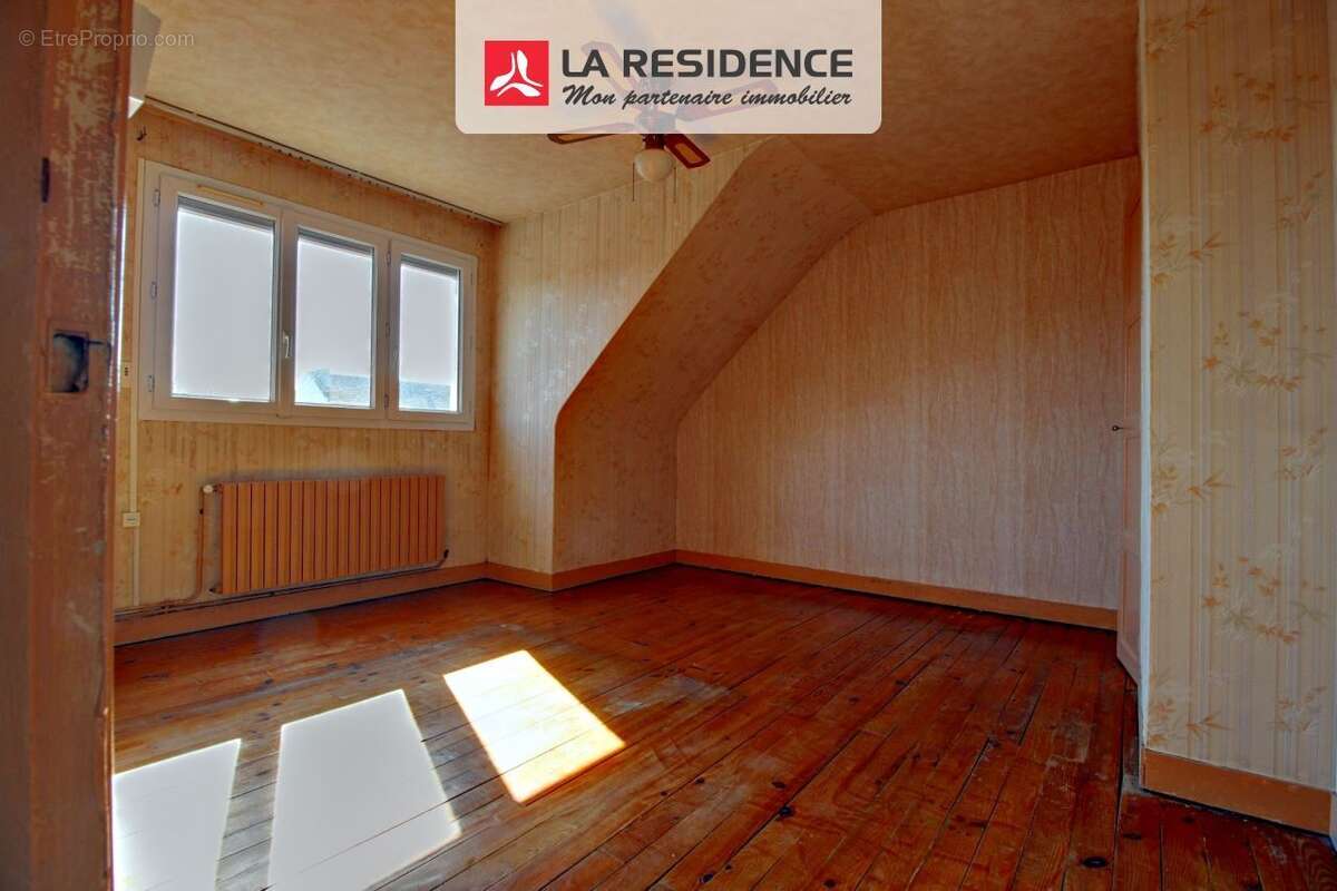 Maison à SAINT-ETIENNE-DU-ROUVRAY