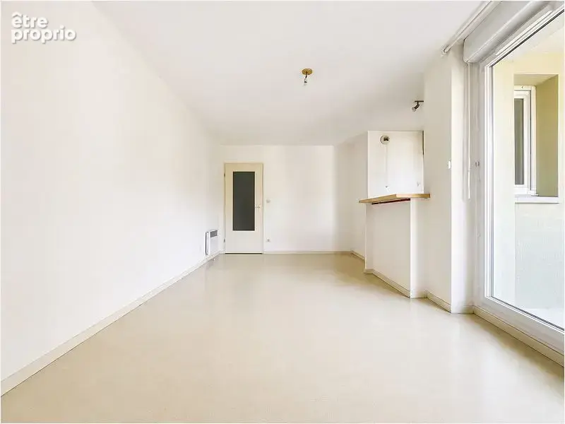 Appartement T3 balcon et parkings - photo 2