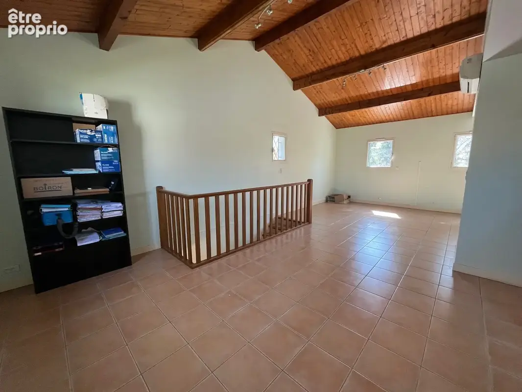 Local commercial  97 m2 + habitation 50 m2 - photo 4
