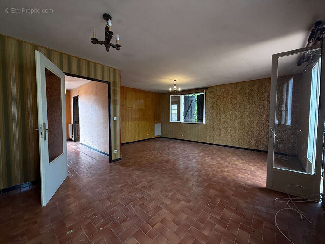 Maison à LA LANDE-DE-FRONSAC