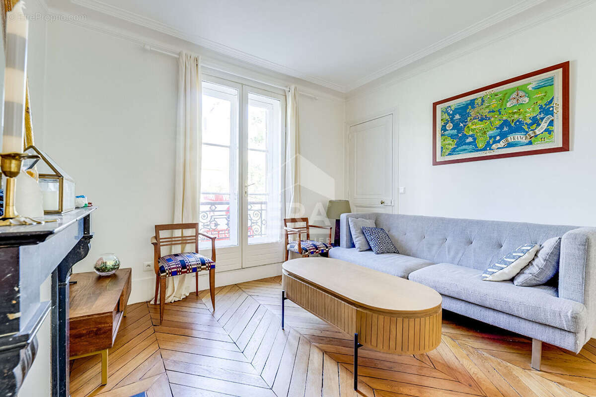 Appartement à PARIS-18E