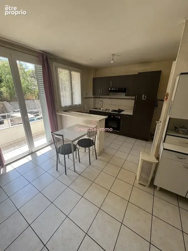 Appartement 53 m² à Marseille-4e  - photo 1