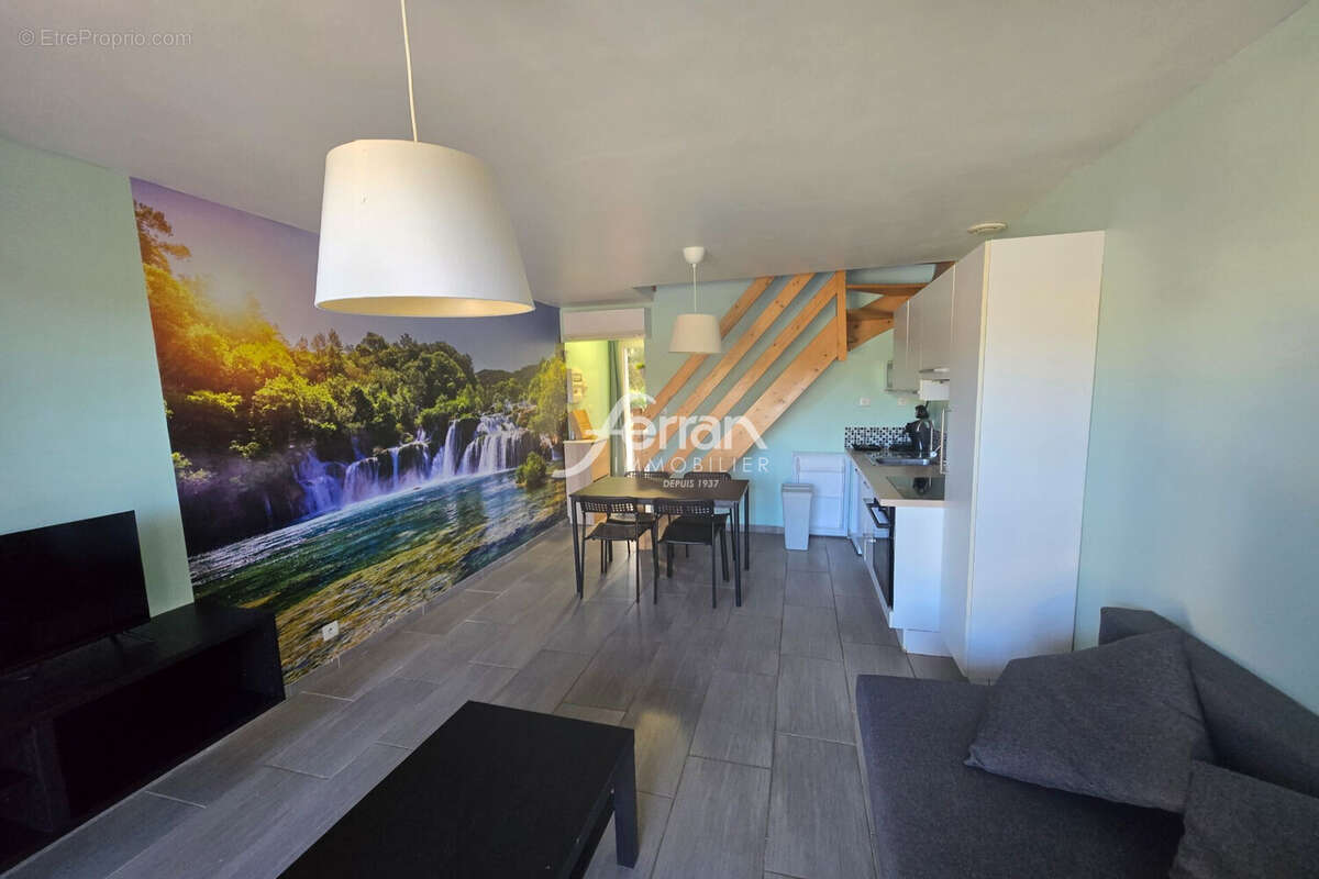 Appartement à SILLANS-LA-CASCADE