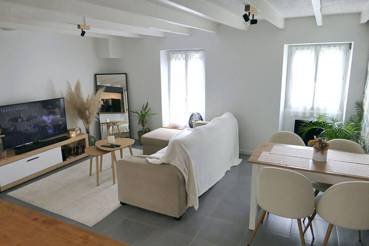 Maison à SAINTE-LUCE-SUR-LOIRE