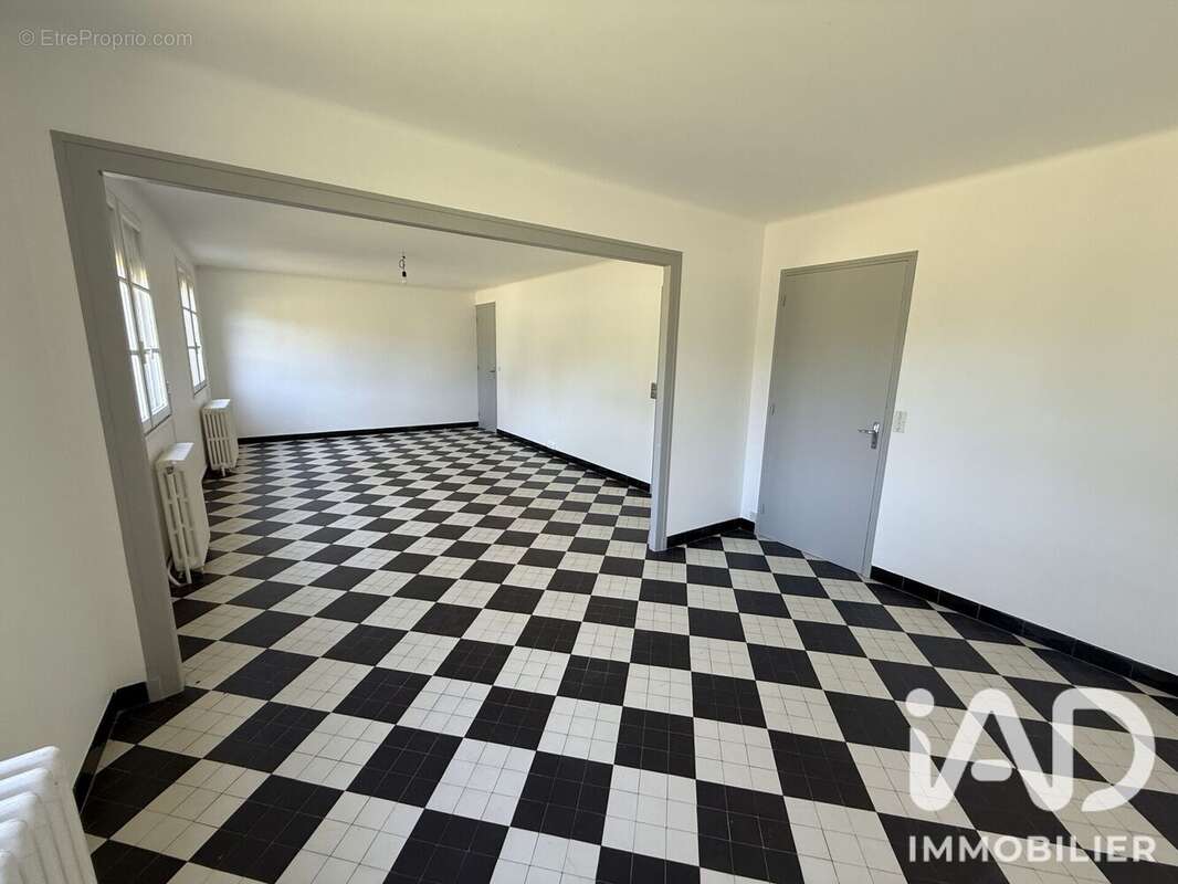Maison 100 m² à Bree  - photo 2