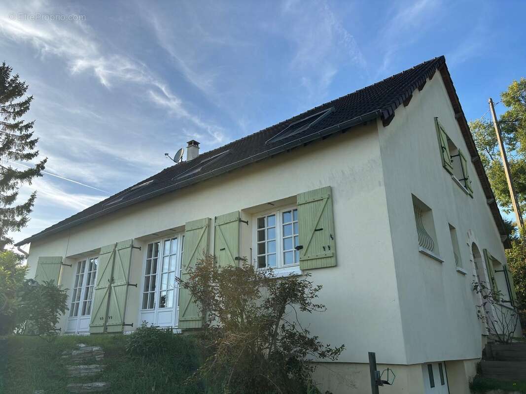 Maison à MEZY-SUR-SEINE