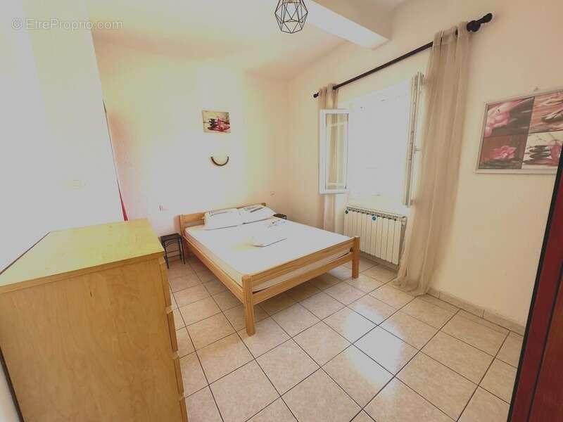 Appartement à GREOUX-LES-BAINS