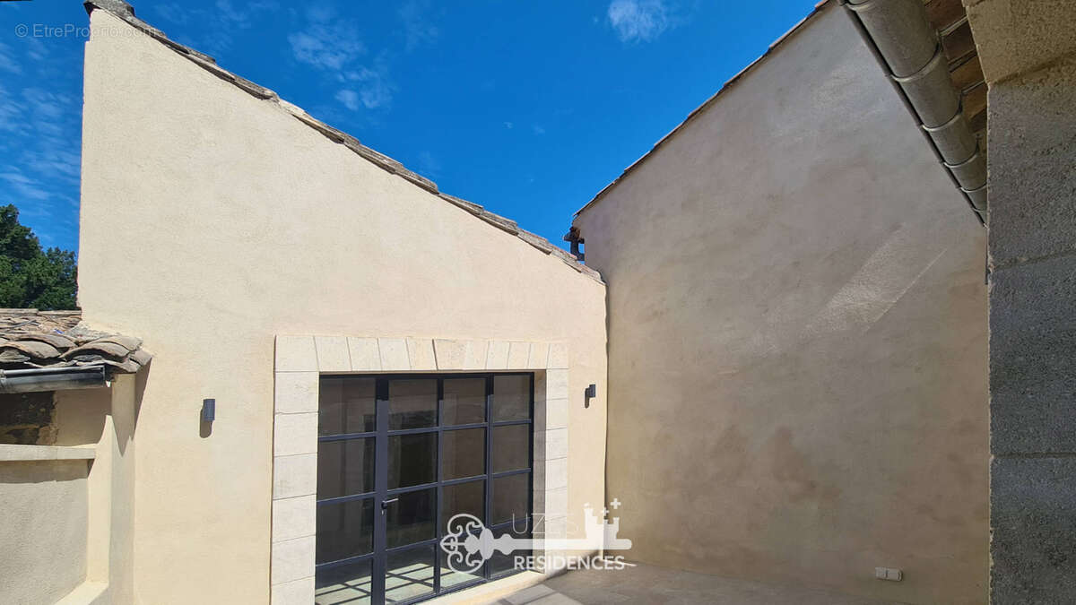 Appartement à UZES