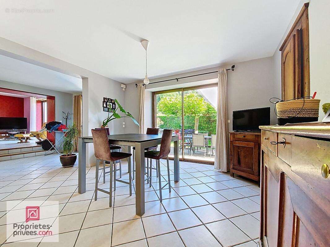 Maison Champagneux 5 pièce(s) 156 m2 - photo 4