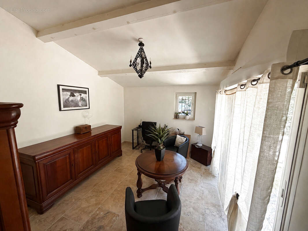 Maison à REGUSSE