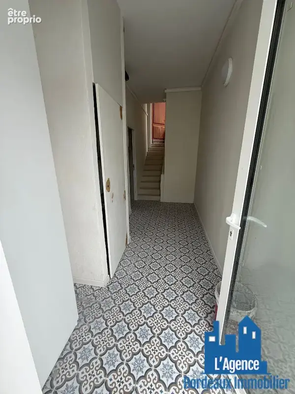 Bordeaux bastide- proche avenue thiers- tramway a et e: thiers - benauge- plateau 63m² a renover + cour 8m² ! - photo 7