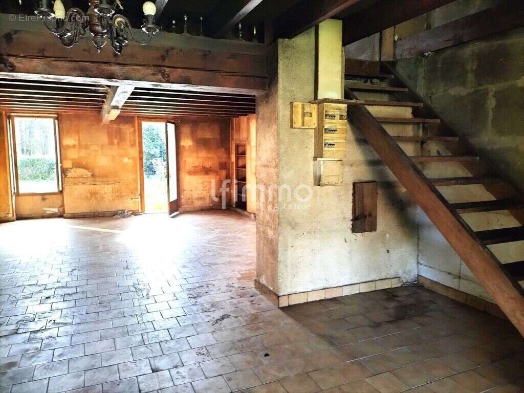 Maison en pierre à rénovée - photo 2