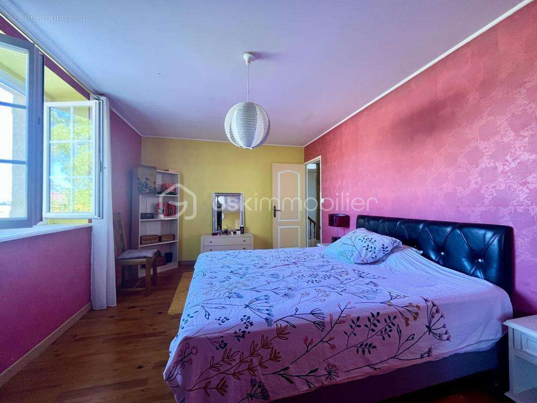 Maison à PEYZIEUX-SUR-SAONE