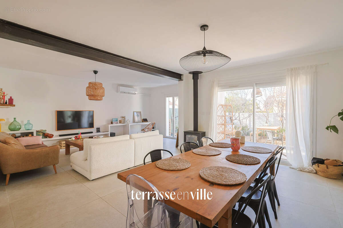 Maison à SIX-FOURS-LES-PLAGES