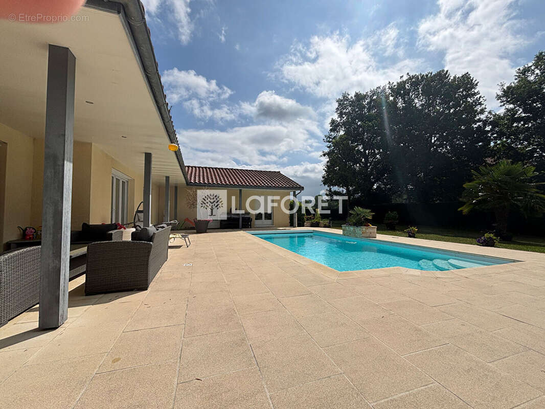 Maison à SAINT-PAUL-DES-LANDES