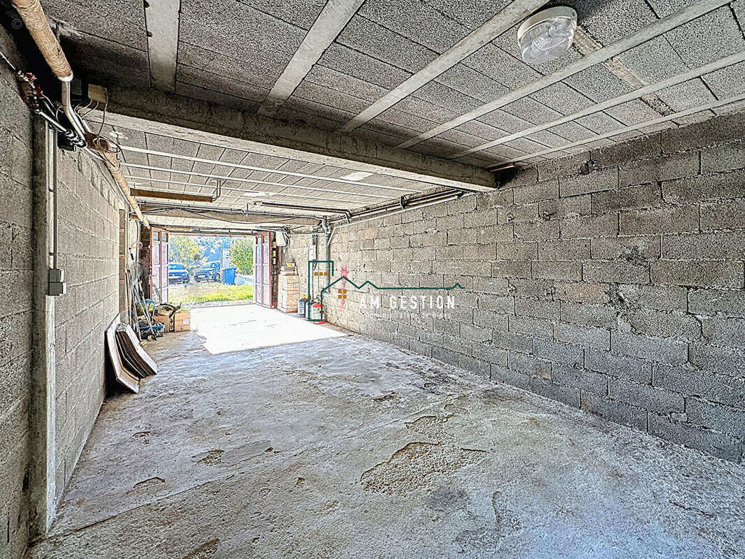 Maison à BONNAC-LA-COTE