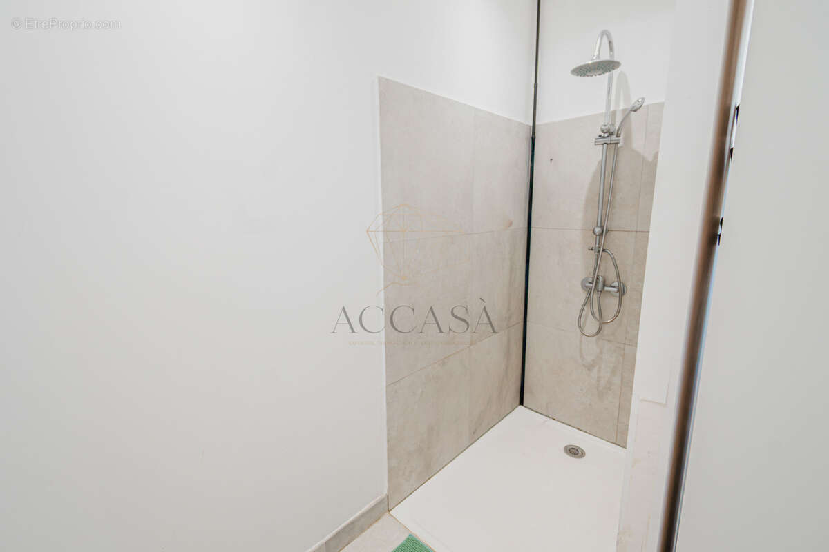 Maison avec terrain constructible de 4 260 m2 et permis accordé   Bonifacio, Vallée Saint-Julien - photo 27