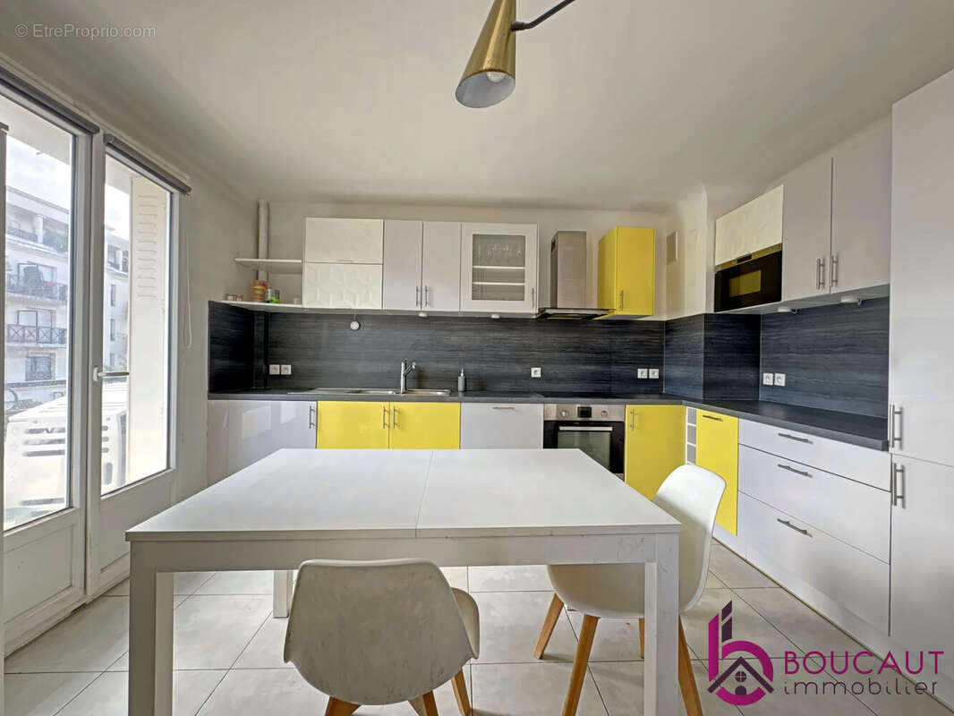 Appartement à LE PLESSIS-ROBINSON