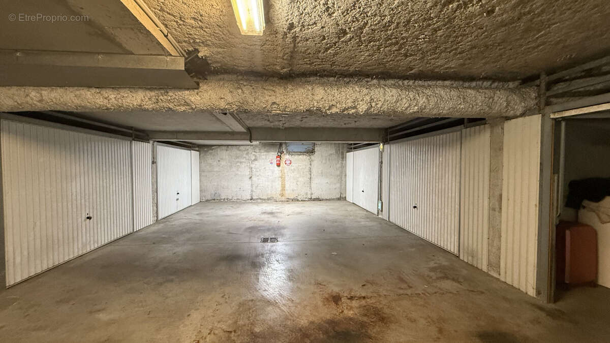 Appartement à SAINT-CYR-SUR-MER