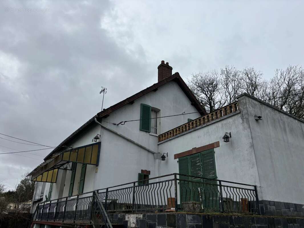 Maison à HARGICOURT
