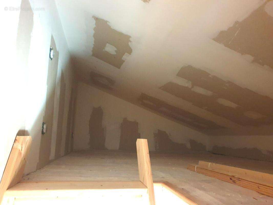 Maison 14 m² à Crecy-Couve  - photo 8