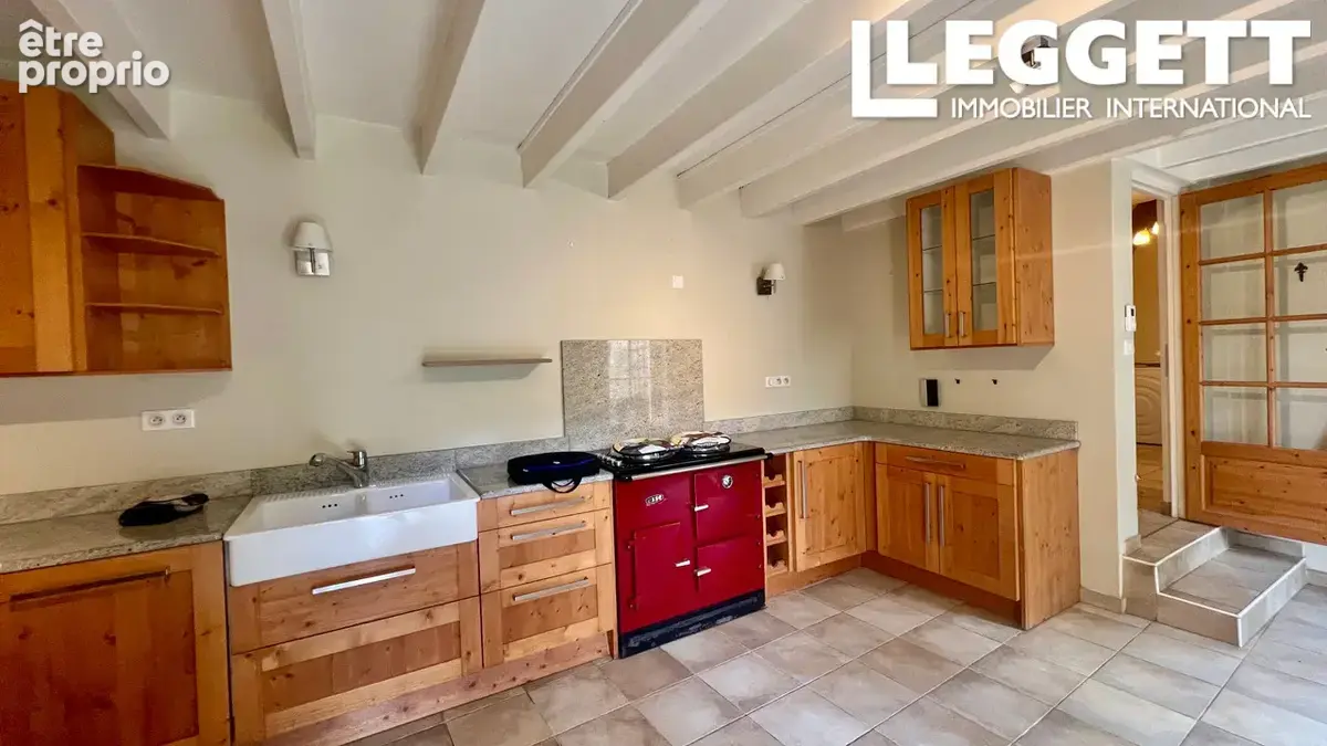 Maison en pierre de 3 chambres, magnifiquement rénovée, avec cour-jardin, à quelques pas du centre de la basti - photo 3