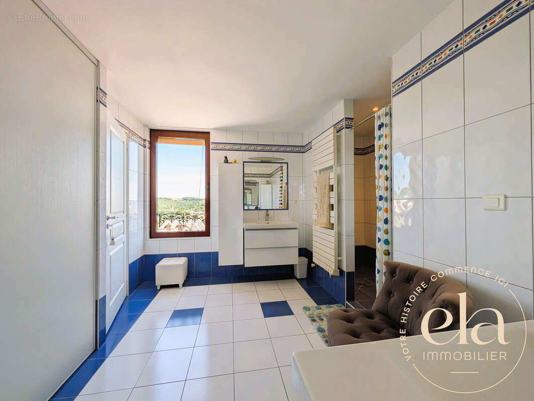Maison 325 m² à Pouzauges  - photo 9