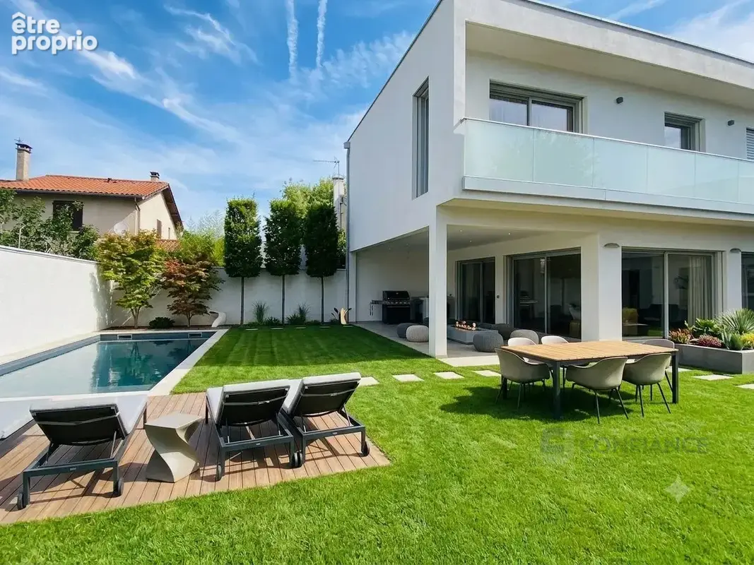 Maison à VILLEURBANNE