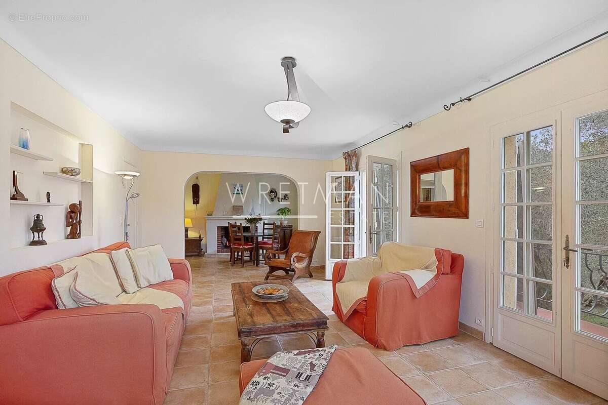 Villa au calme dans un domaine fermé à pied de commerces - Mougins - photo 4