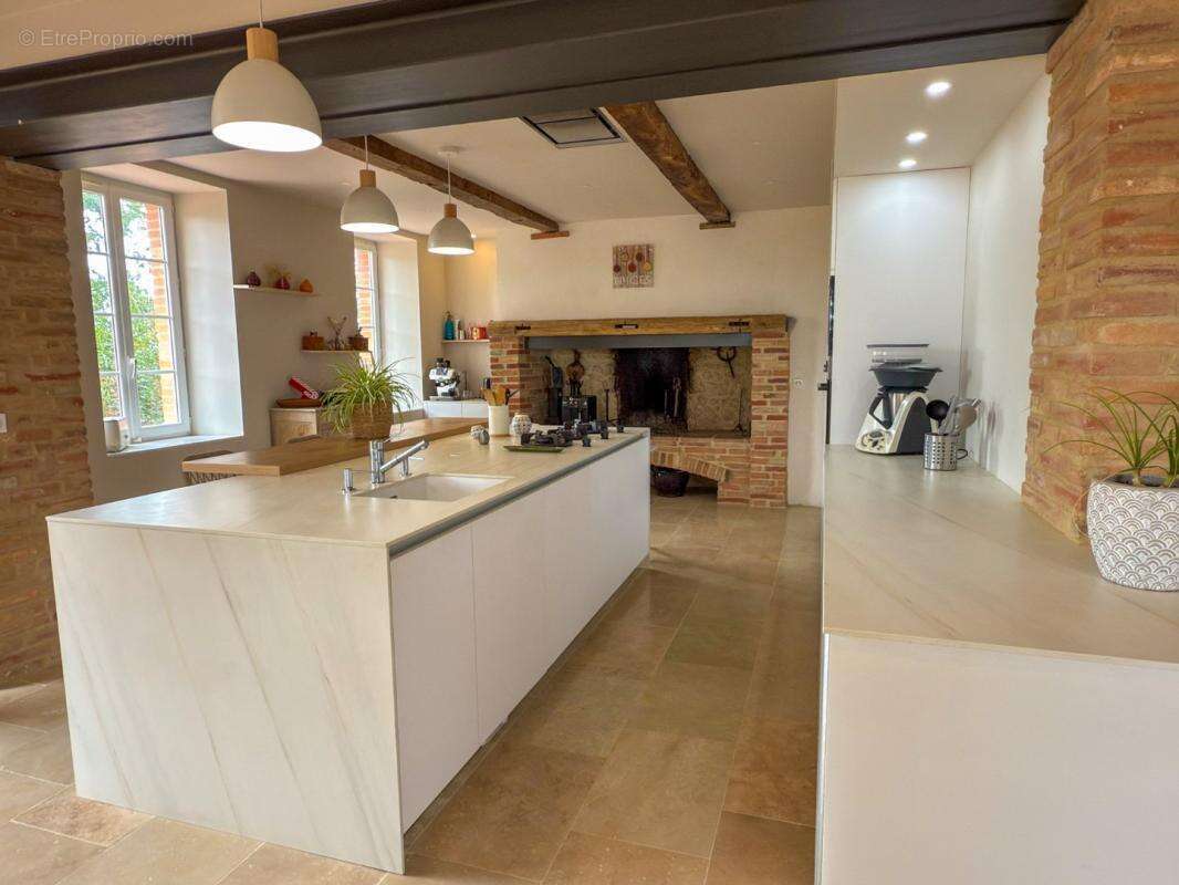 Maison à ENDOUFIELLE