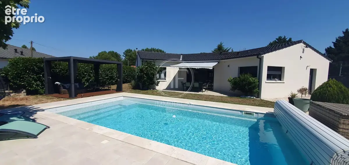 Maison contemporaine T4  - 120m² - Piscine & Jardin - photo 11