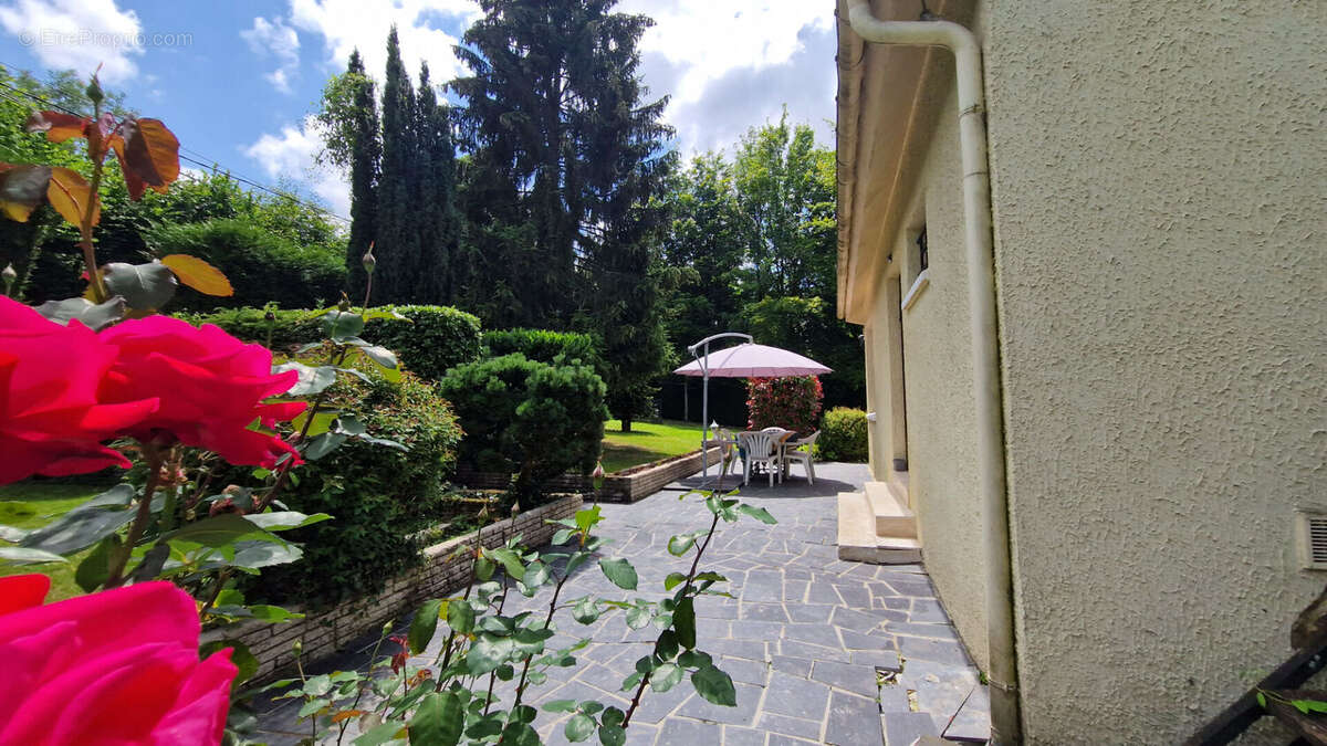 Maison à CORMEILLES