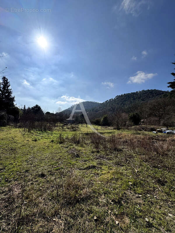 Terrain à LEVENS