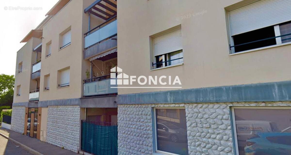 Appartement à RILLIEUX-LA-PAPE