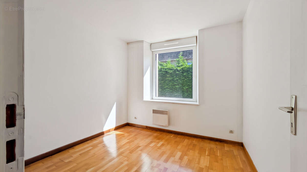Maison à SAINT-LEGER-DES-PRES