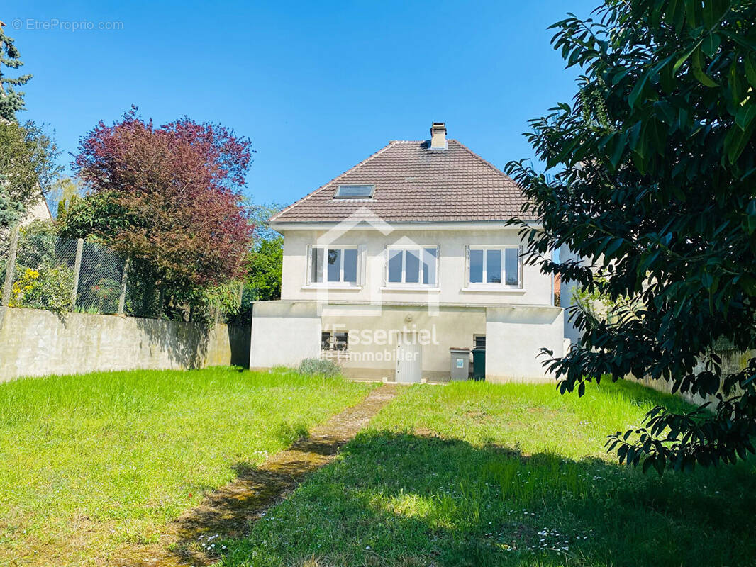 Maison à TRIEL-SUR-SEINE