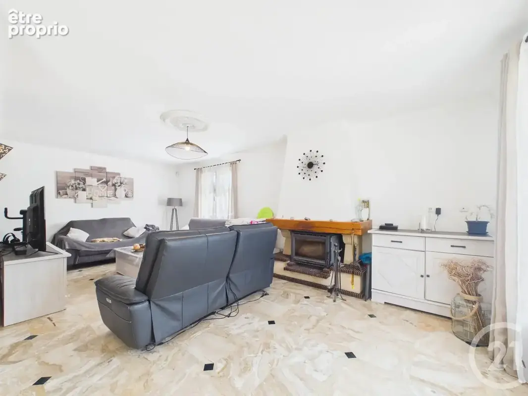 Maison 5 pièces 121 m² à vendre à Chartres (28000) - photo 5