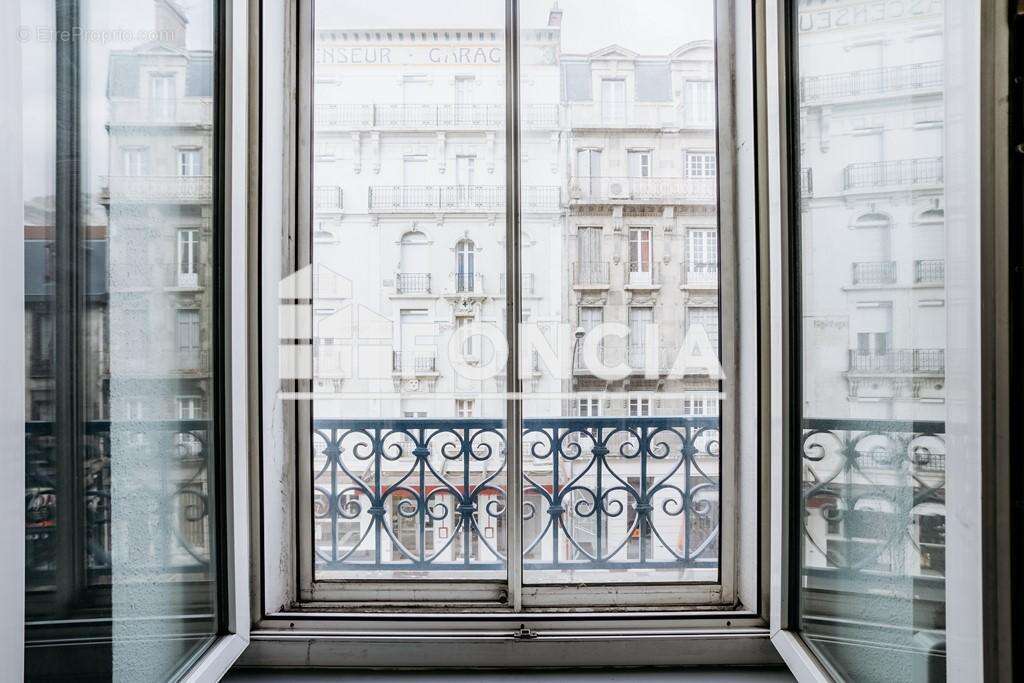 Vente - Appartement en résidence services - Studio - 16,85 m² - - photo 12