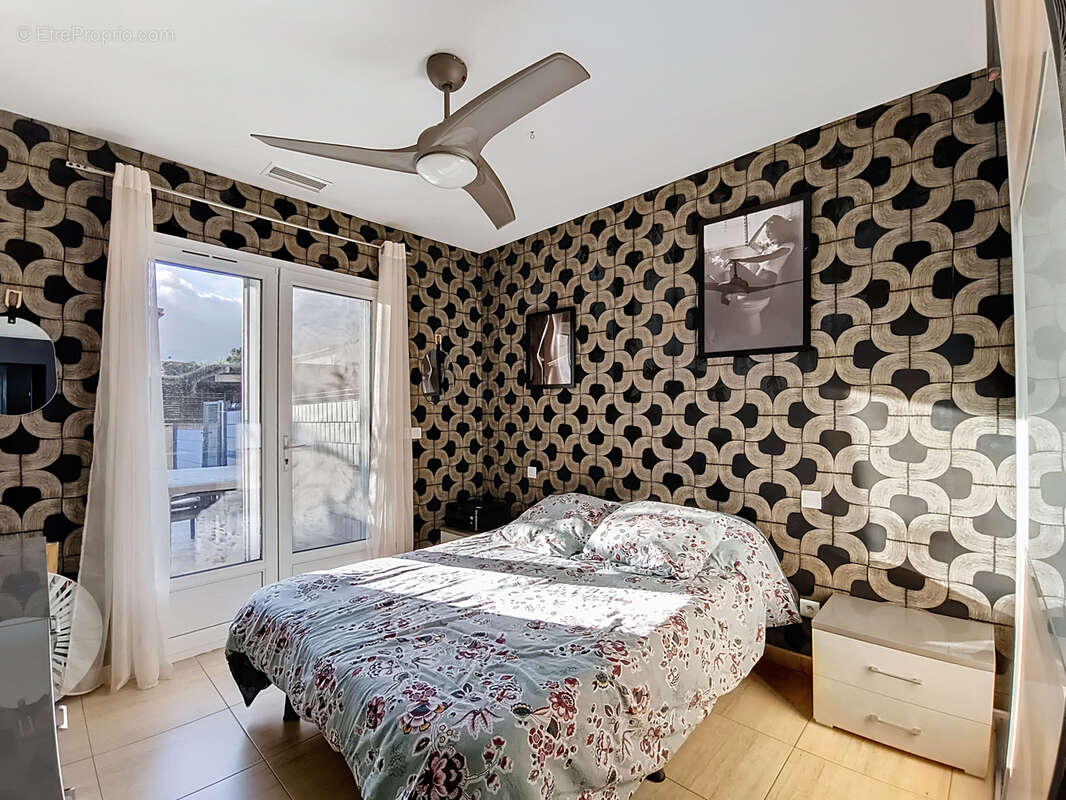 Maison à VILLELONGUE-DELS-MONTS