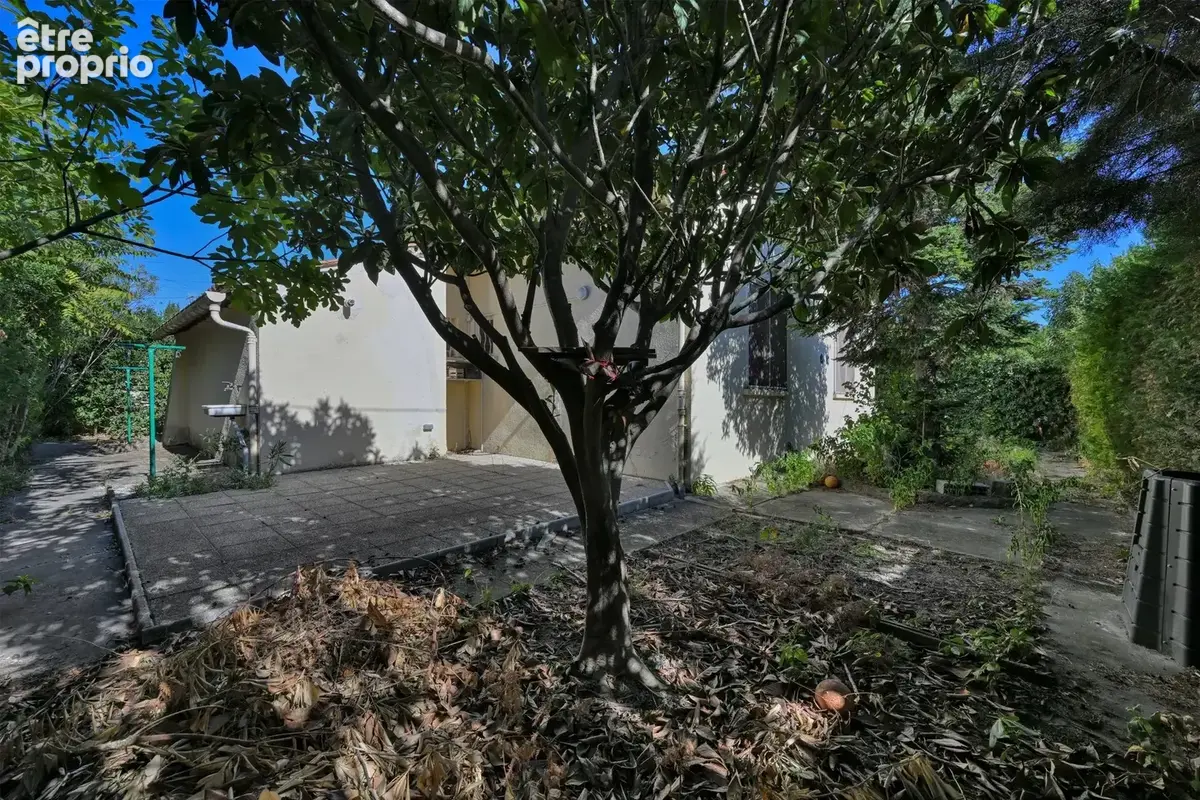 Maison de plain-pied 80 m² avec jardin et garage – Quartier prisé des Alyscamps! - photo 2