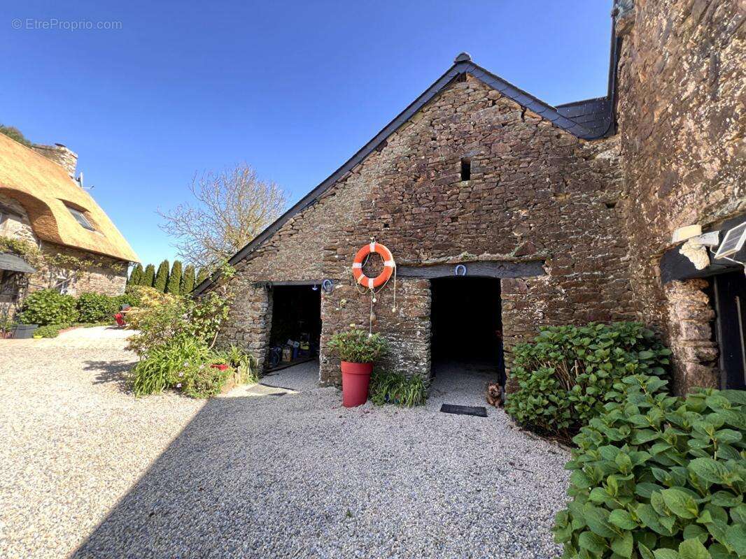 Maison à PLUVIGNER