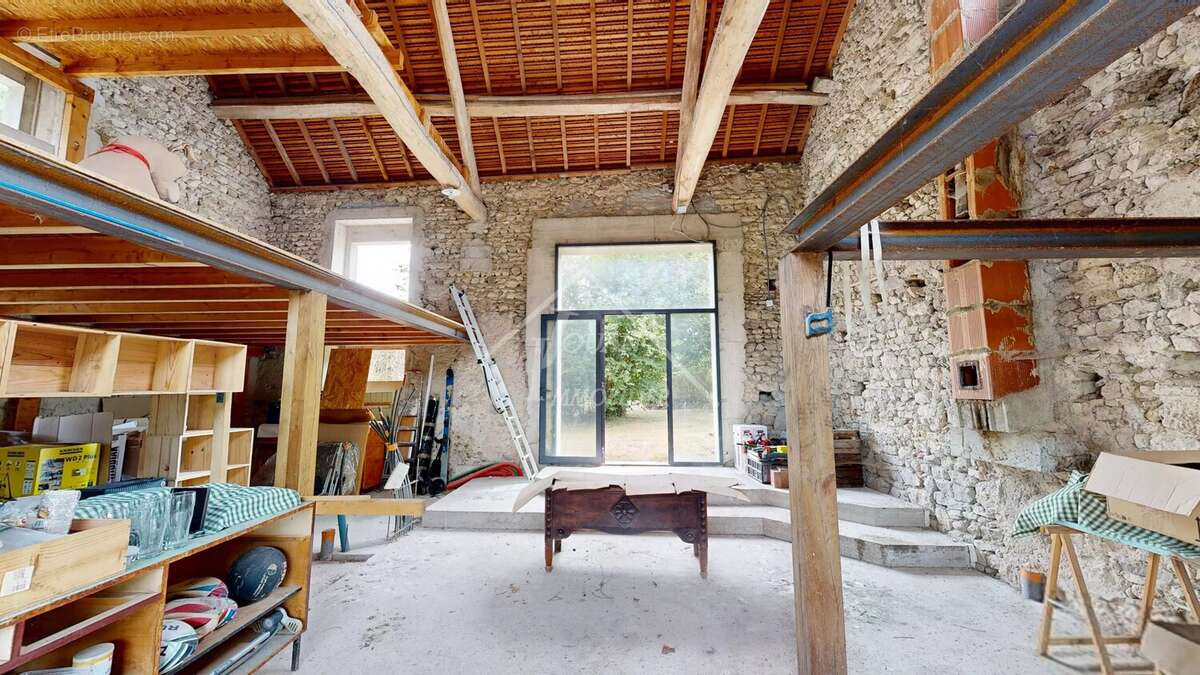 Maison à JENZAT